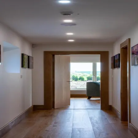 度假居 Sruthan Pier House *